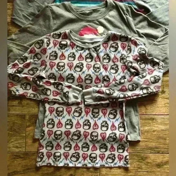 lot of 5 girl tops range from youth medium to xl - Picture 5 of 8